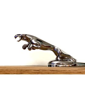   Jaguar orrdísz nagyméretű asztali dísz 17 cm hosszú Leaping Cat szobor