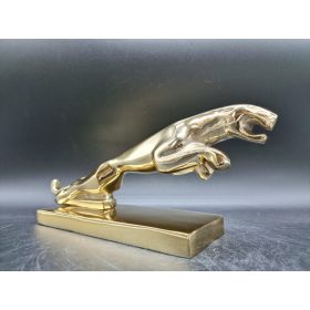   Jaguar orrdísz nagyméretű asztali dísz 33 cm hosszú arany Leaping Cat szobor modell vitrinbe Car Logo Statue