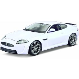 Jaguar XKR-S modell - 1:24 fehér makett